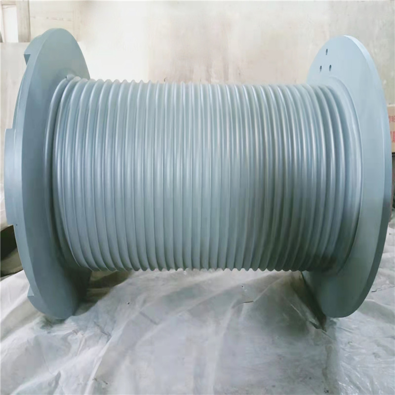 Lebus grooved drum for lifting winch