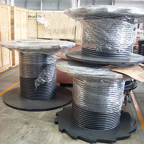 Lebus grooved drum with ratchet for ocean surveying winch
